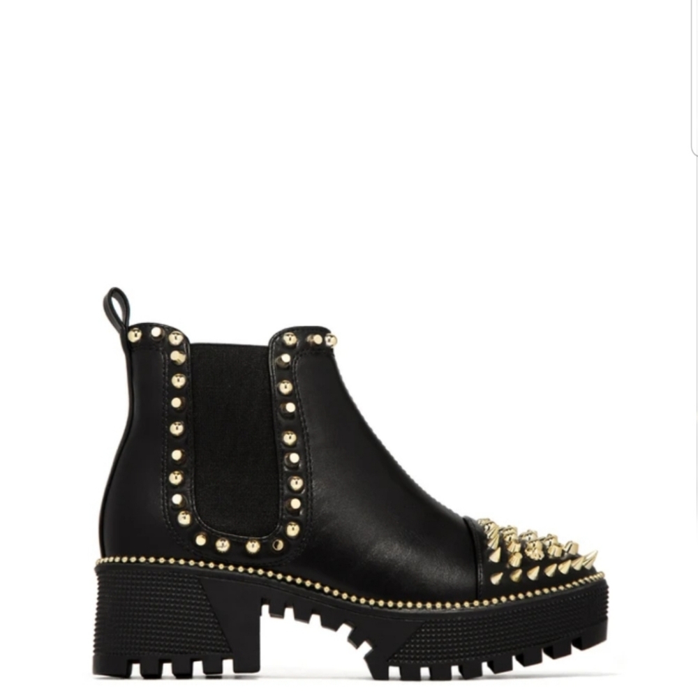Rager boots ❗️sold on Mercari ‼️